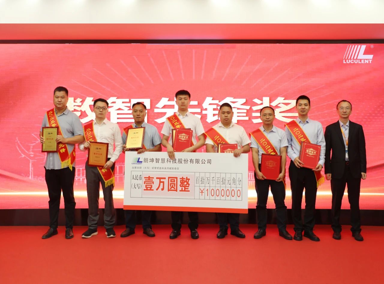 1690266367519002376.jpg dd7148d4e792c3bddd41a79ea2e3c799.jpg