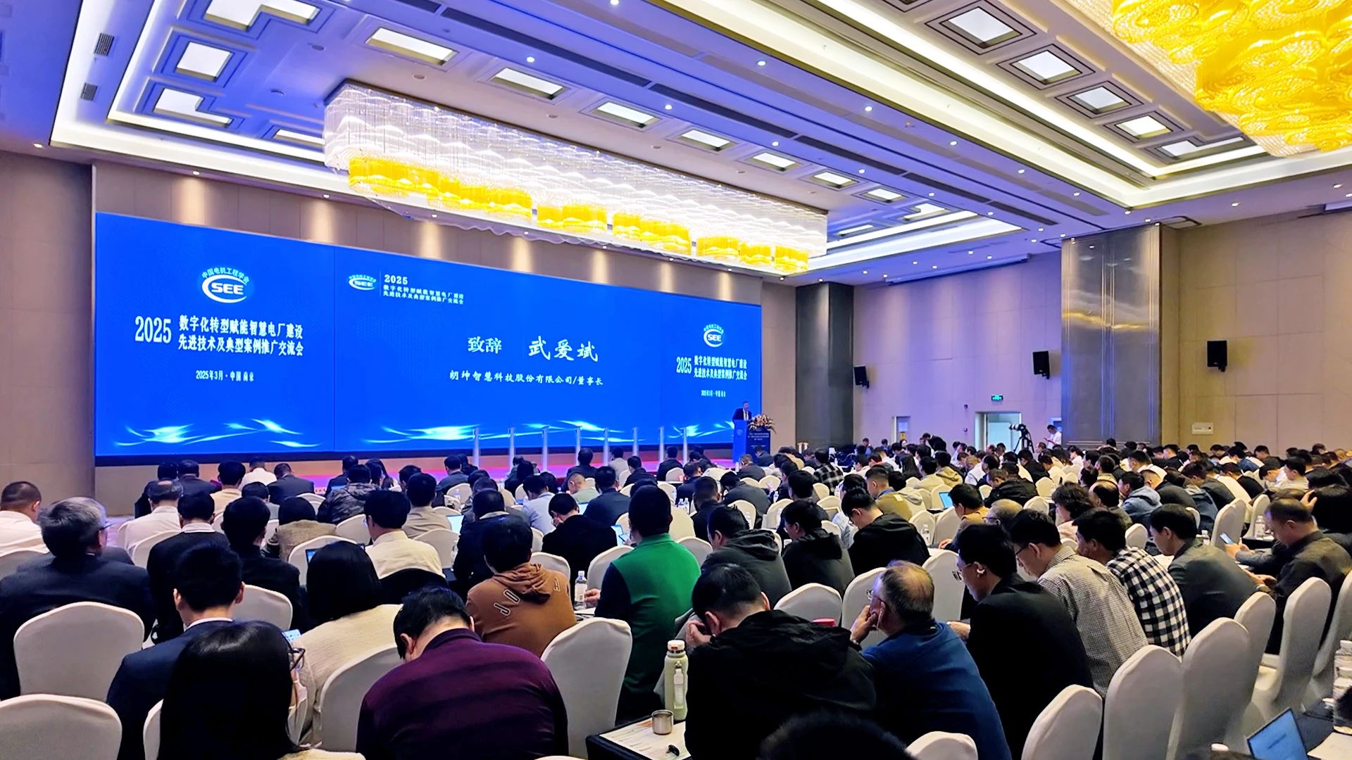 1744256032833019600.jpg 1744256032833019600.jpg